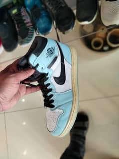 NIKE PRELOVED SHOES 7 -  8.5