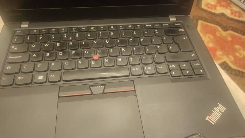 Lenovo Thinkpad t470s with touch screen i5 7th Generation 1