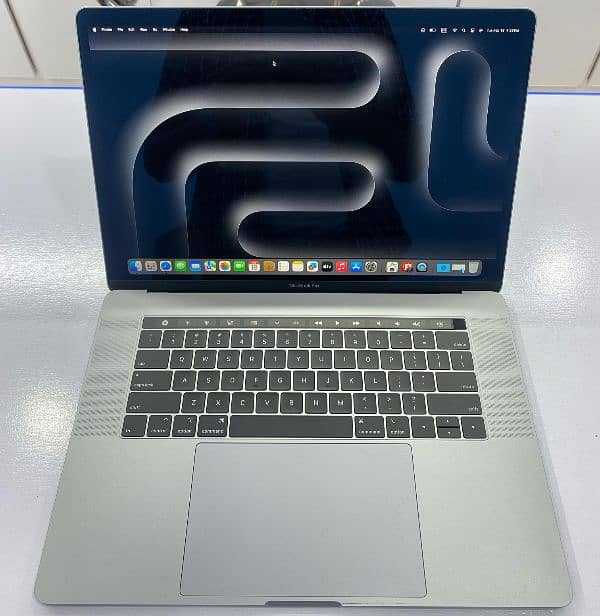 MACBOOK PRO (2018) 0