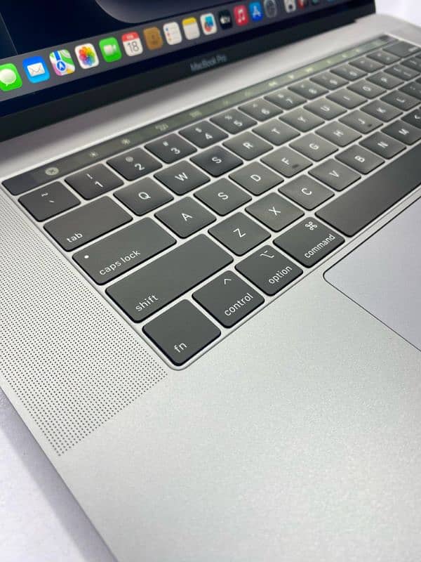 MACBOOK PRO (2018) 14