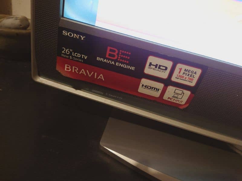 Sony Bravia lcd,  older model, slight lines on screen, urgent sell 8