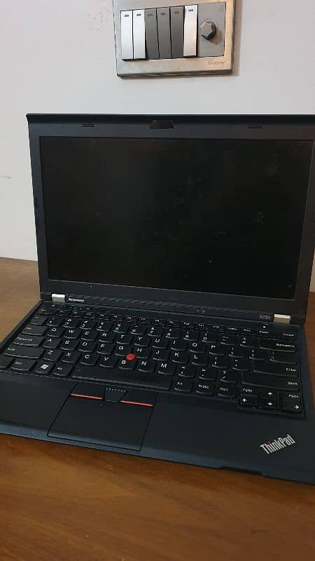 Lenovo Thinkpad X230 | i5 3rd gen(3320m) | 4 gb 500 gb | 4+ hr battery 1