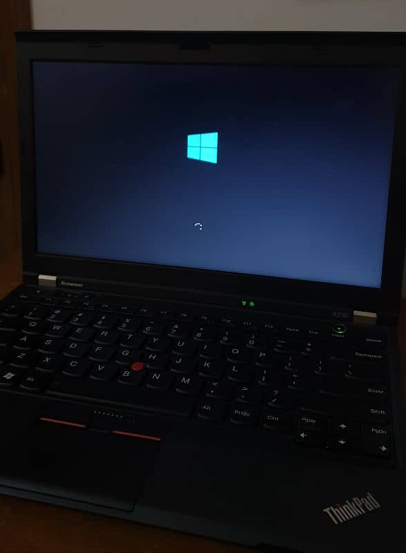 Lenovo Thinkpad X230 | i5 3rd gen(3320m) | 4 gb 500 gb | 4+ hr battery 3