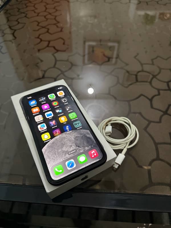 iPhone 11 non pta 64 gb 10/10 waterpack 2