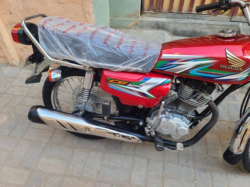 Honda 125 New full original condition 2