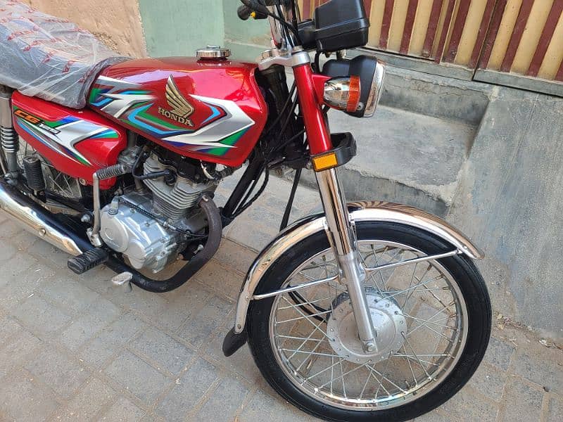 Honda 125 New full original condition 8