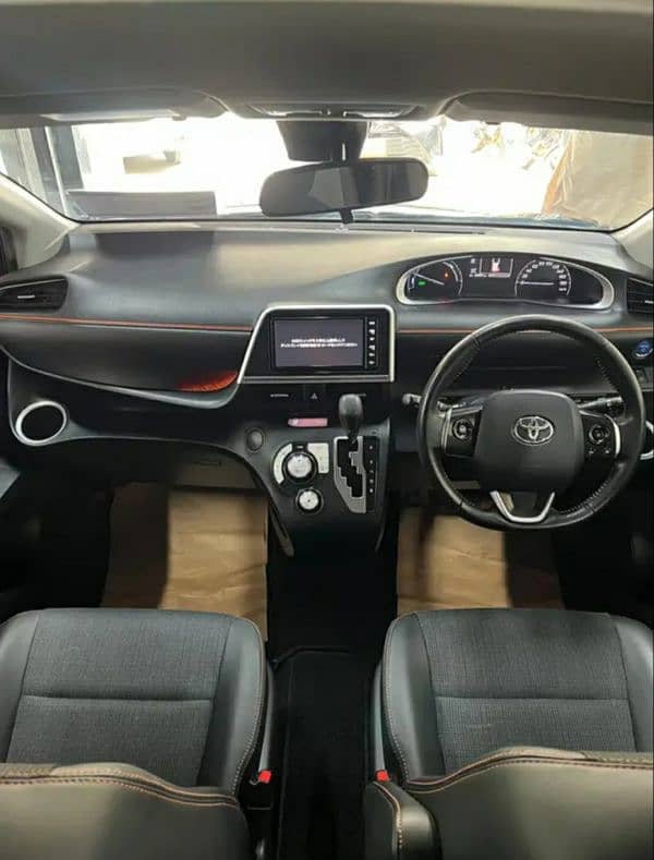 TOYOTA SIENTA (G) PAKGE MODEL 2019 IMPORT 2025 ORIGNAL 6