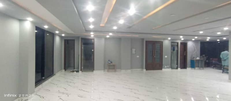 8 Marla Luxury Hall Available For Rent in Nishter Block Bahria Town Lahore 2