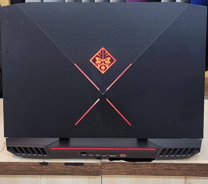 HP OMEN 17 I7 7TH GTX 1070 8GB 0