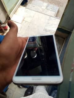 im selling my huawei y7 prime