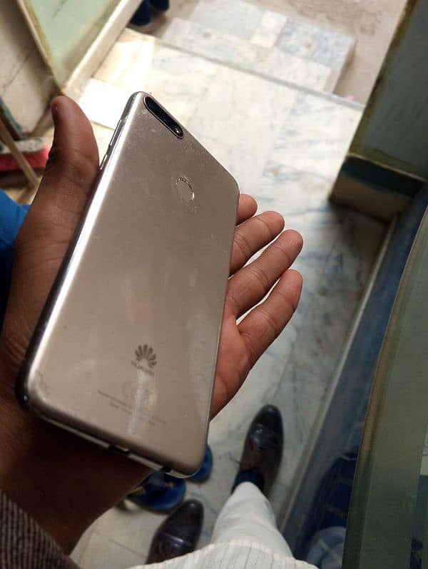 im selling my huawei y7 prime 2