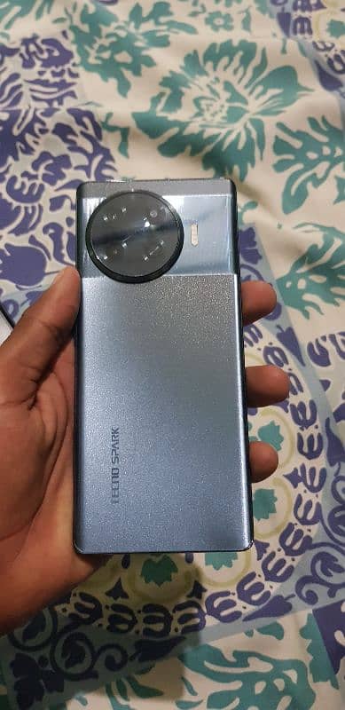 Tecno spark 20 pro plus.                             Condition 10/9.5 1