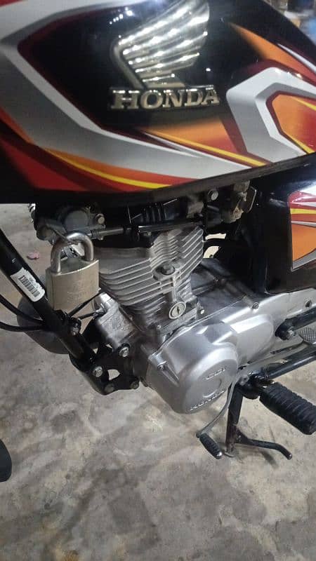 Honda 125 2022 4