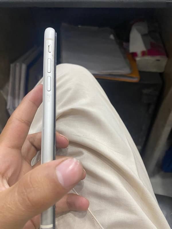 iphone 11 128gb pta approved 4