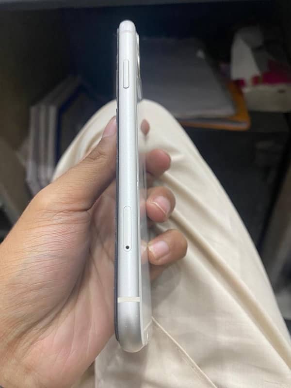 iphone 11 128gb pta approved 5