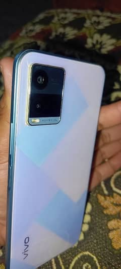 vivo y 21 mobile Bilkul 10/10 condition