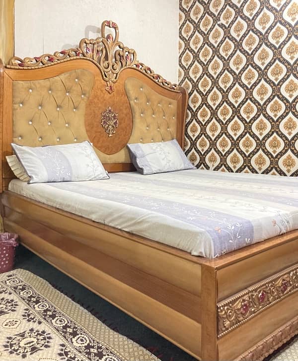 Urgently selling king size bed set and dressing 4