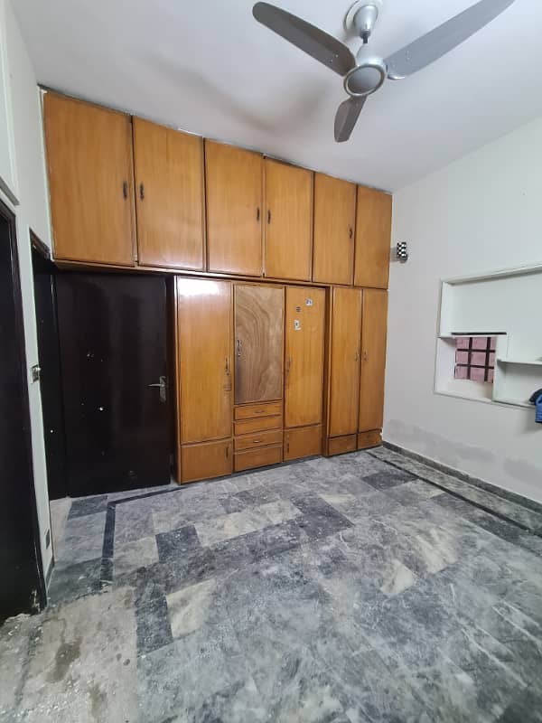 10MARLA TILE MARBLE FLOORING LOWER PORTION FOR RENT IN ALLAMA IQBAL TOWN 4