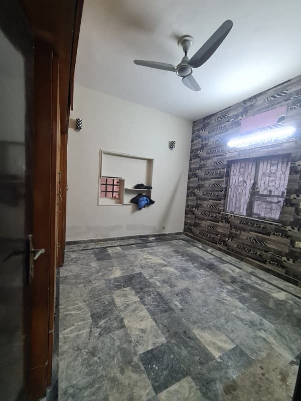 10MARLA TILE MARBLE FLOORING LOWER PORTION FOR RENT IN ALLAMA IQBAL TOWN 6