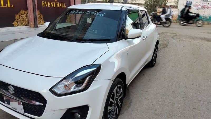 Suzuki Swift GLX 2024 4