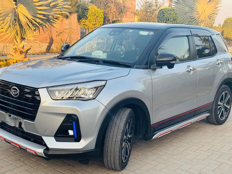 Daihatsu Rocky z full option 2019 4