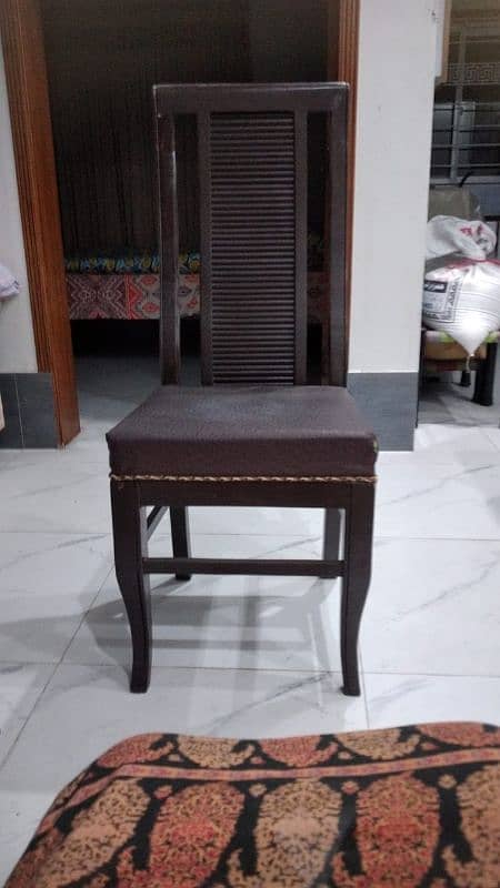 Dining Tebal and Chairs 1