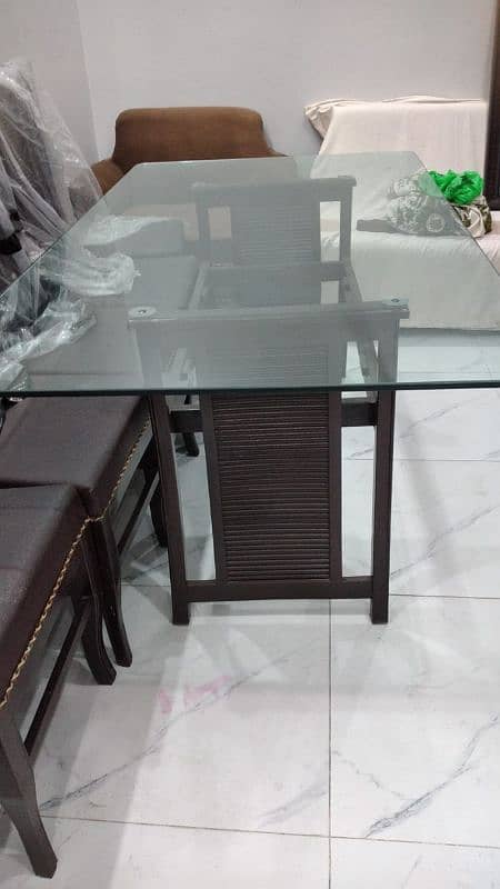 Dining Tebal and Chairs 2