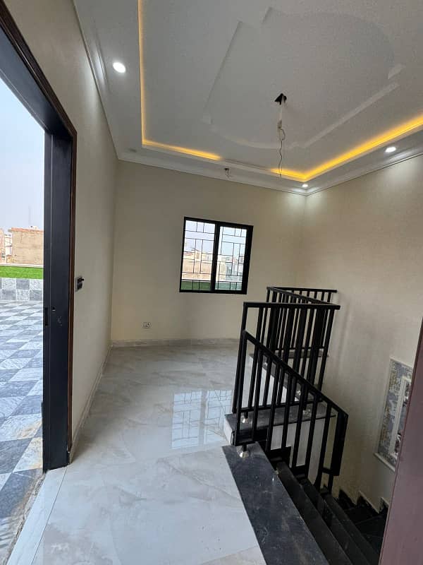 5 MARLA BRAND NEW HOUSE FOR SALE IN PARK VIEW CITY LAHORE 13