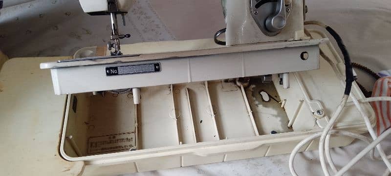 Janome 672 urgent sale need cash 14