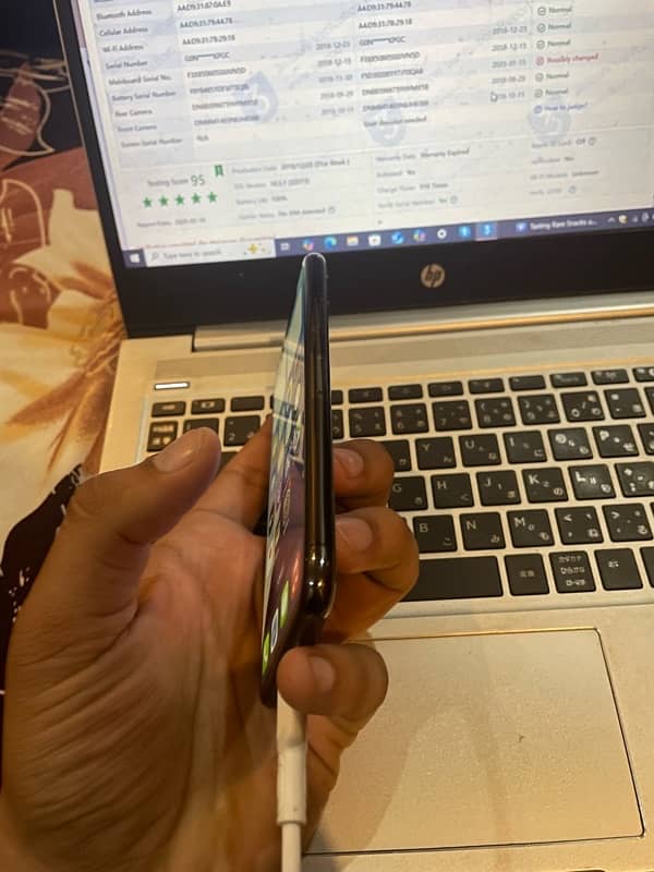 iphone xs . . factory unlock … 3