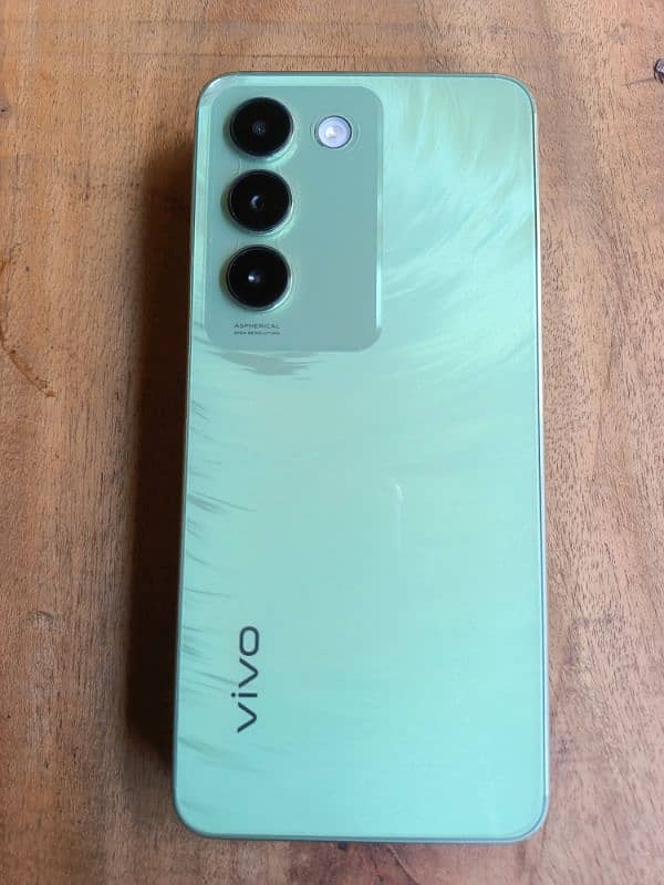 vivo y100 8GB 256 GB 4