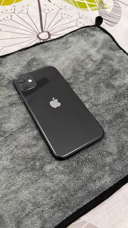 Apple Iphone 11 128gb PTA Approved 4