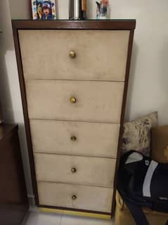 Wooden Chester drawers spacious and very excellent in condition