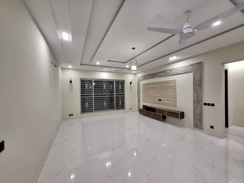 1 kanal Upper Portion Available In Abdalian Society Near By UCP University And Shoukat Khanam 0