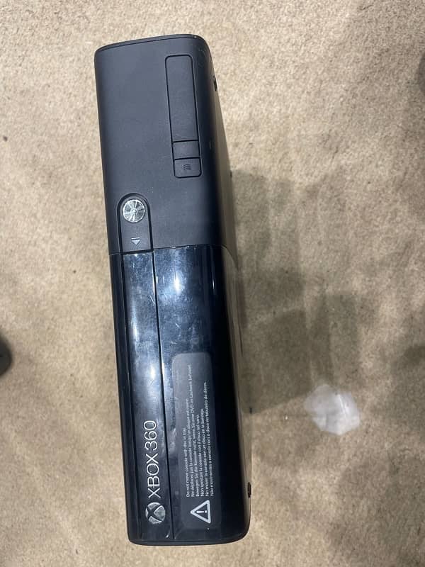 Xbox 360 500gb with 25 discs 2