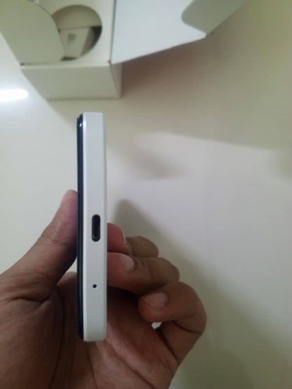 Redmi A3x (3/64) with box 9-10 month warranty left 7