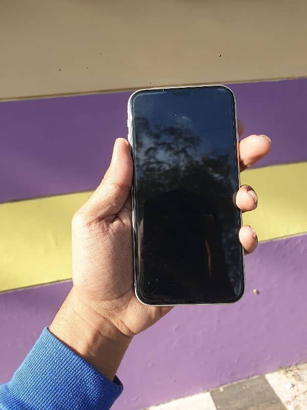 Iphone 11 pta 1