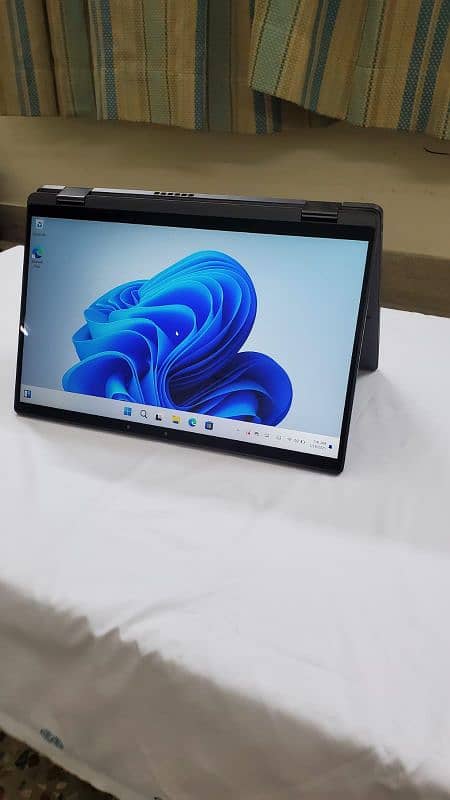 Dell Latitude 7420 14 Inches 2 in 1 Core i7 11Gen 3