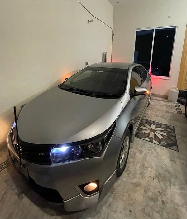 Toyota Corolla 1.3 GLI 2015 Model 0