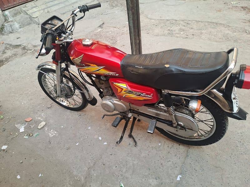 Honda 125 Condition 10/10 Urgent Sale 100% Ok Hai Koi Fault Nai 2