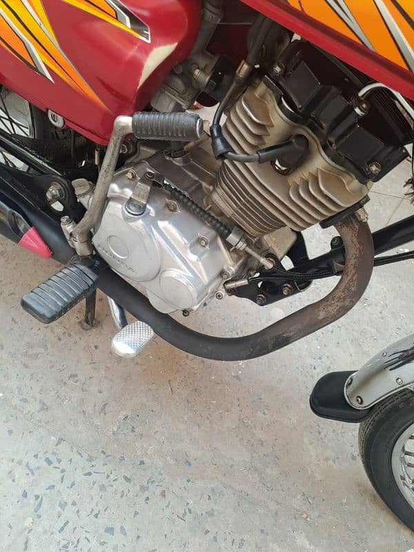 Honda 125 Condition 10/10 Urgent Sale 100% Ok Hai Koi Fault Nai 5