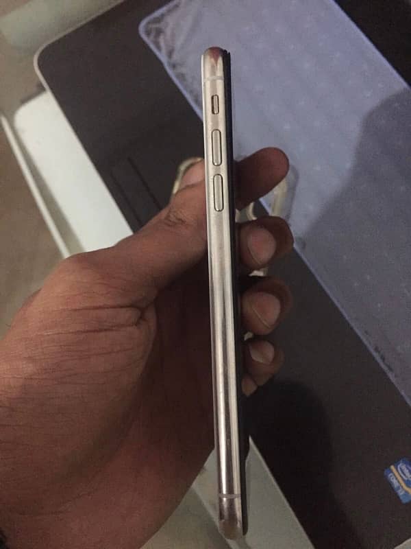 IPhone X 64GB PTA Approved 4