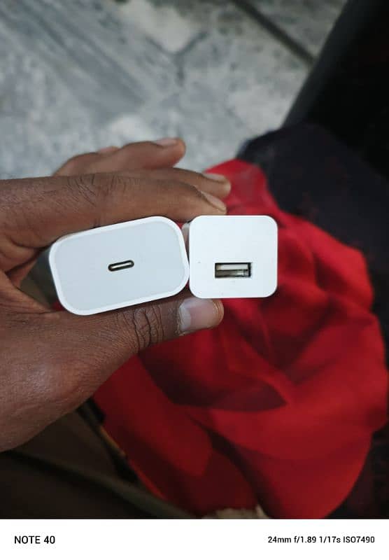 iphone and samsang charger 1