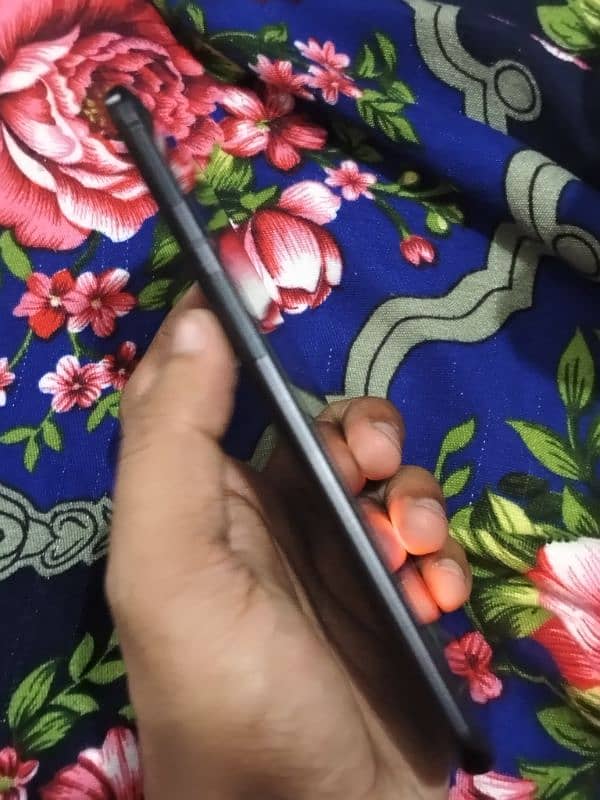 OnePlus 6t 10 by 9.5 condition 8 128GB exchange possible 2