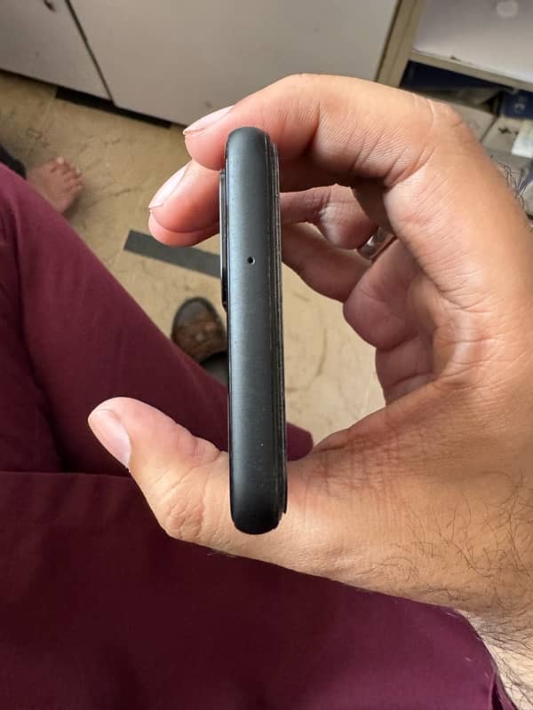 google pixel 4 ( 6/64gb ) 4