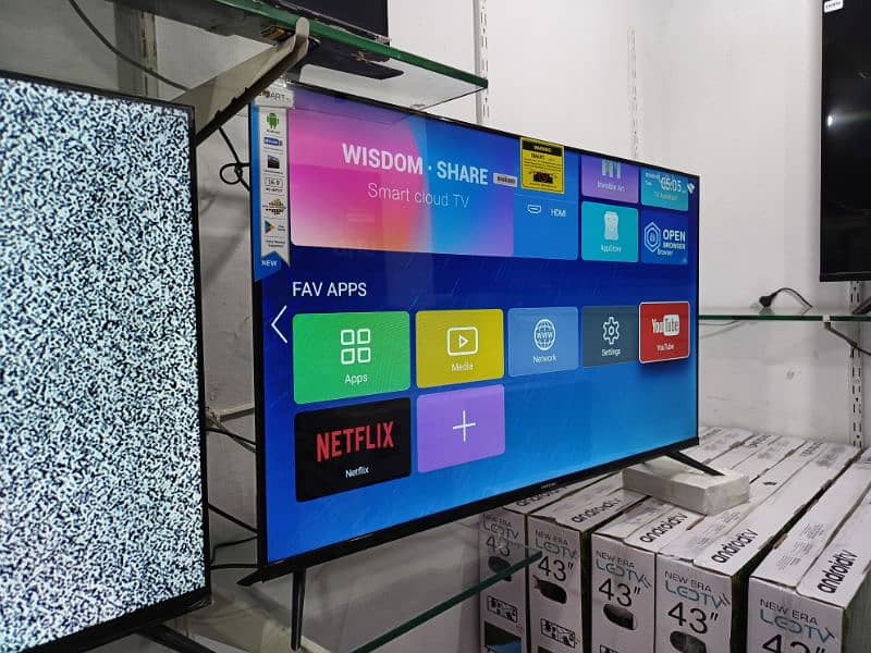 32 inch WiFi led tv new model 03024036462 0