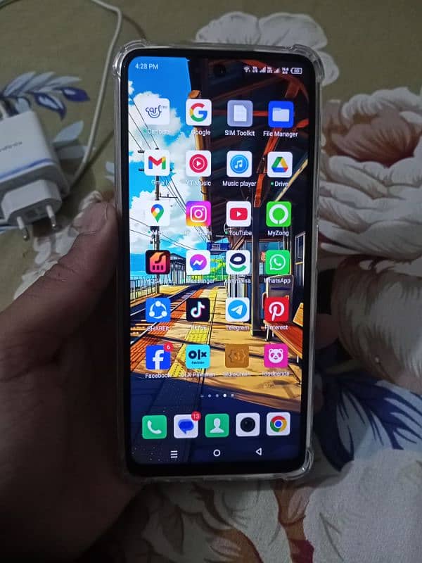 Infinix hot 30 almost new condition (final price) 1