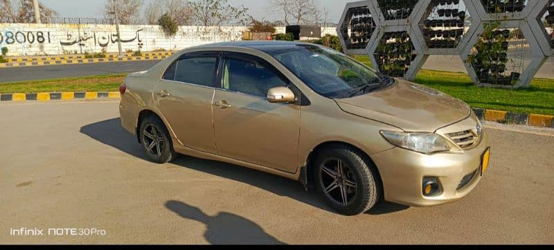 Toyota Corolla GLI 2013 4