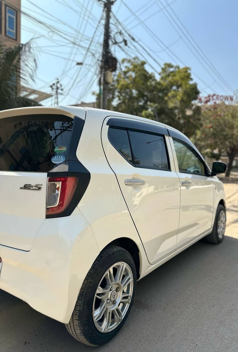 Daihatsu Mira 2018 3