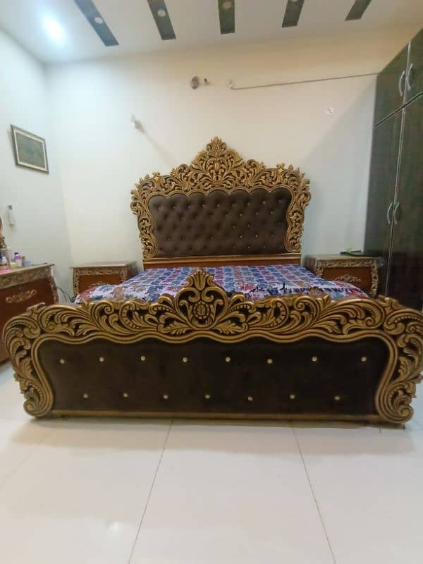 King bed set with Dressing Table for Sale 4